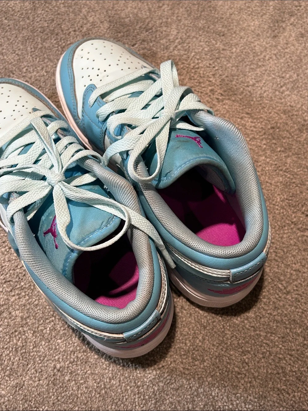 Nike Air Jordan 1 Low SE 'Aquarius Blue'
